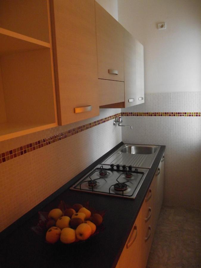 Bike And Breakfast Apartments Пиетра Лигуре Екстериор снимка