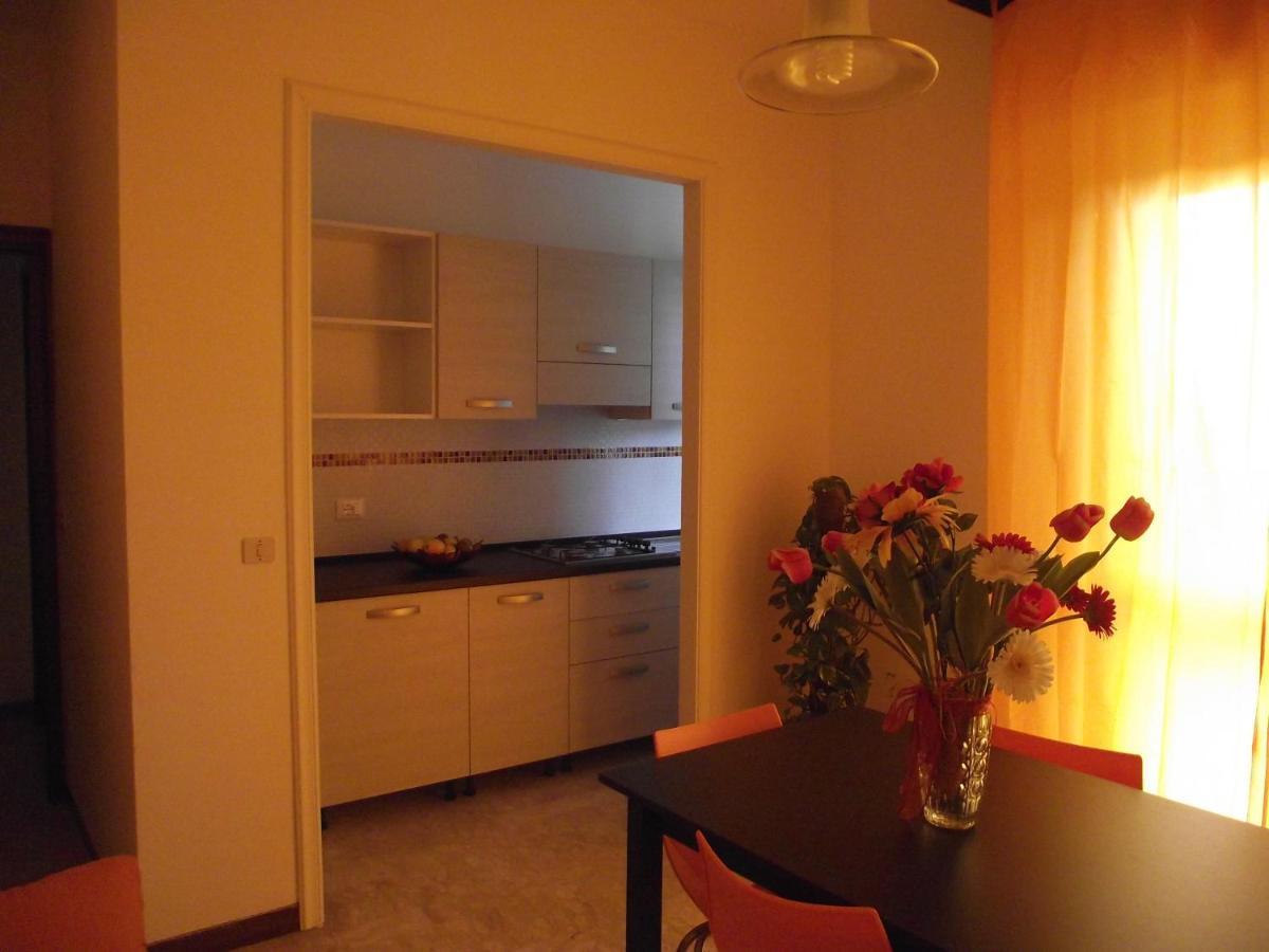 Bike And Breakfast Apartments Пиетра Лигуре Екстериор снимка