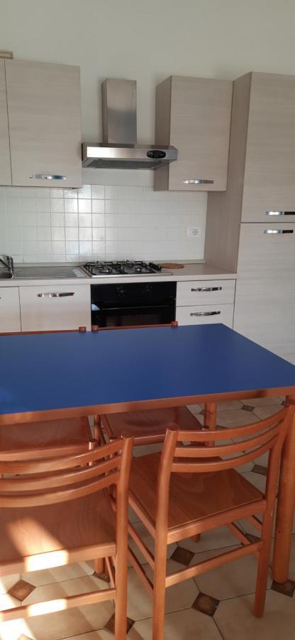 Bike And Breakfast Apartments Пиетра Лигуре Екстериор снимка